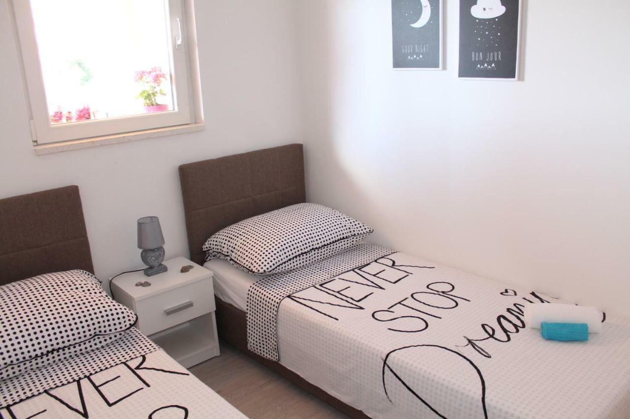 Lana I Natali Apartamento Kaštela Exterior foto